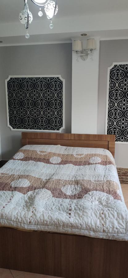 Guest House Albatros Чолпон-Ата Экстерьер фото