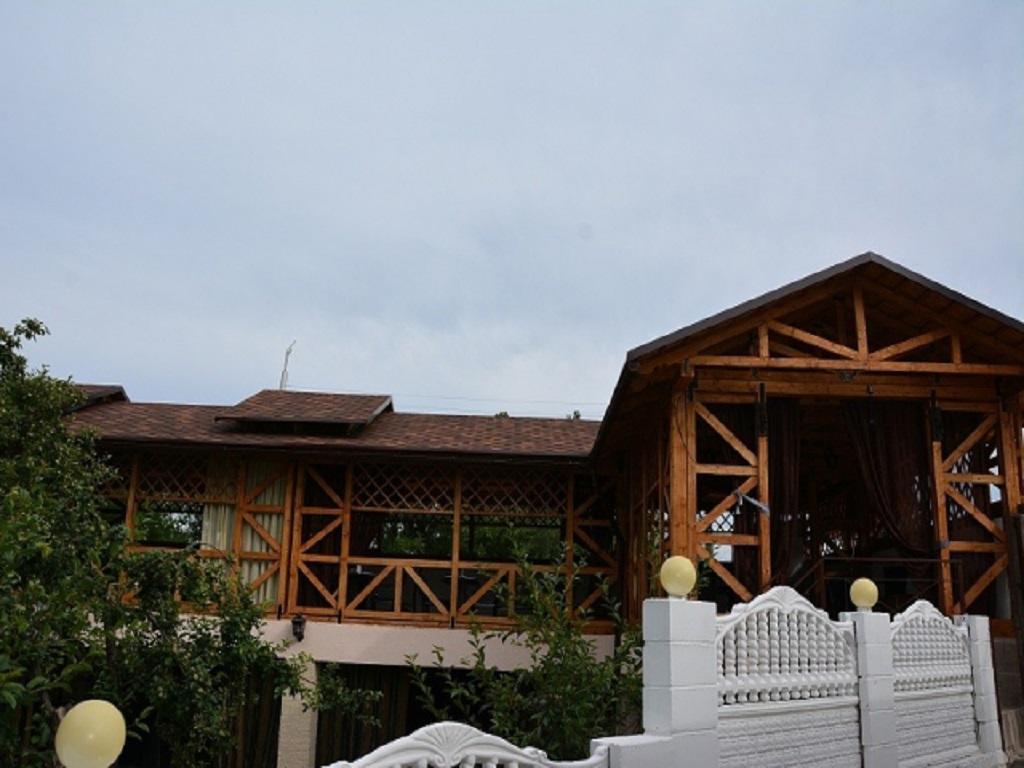 Guest House Albatros Чолпон-Ата Экстерьер фото